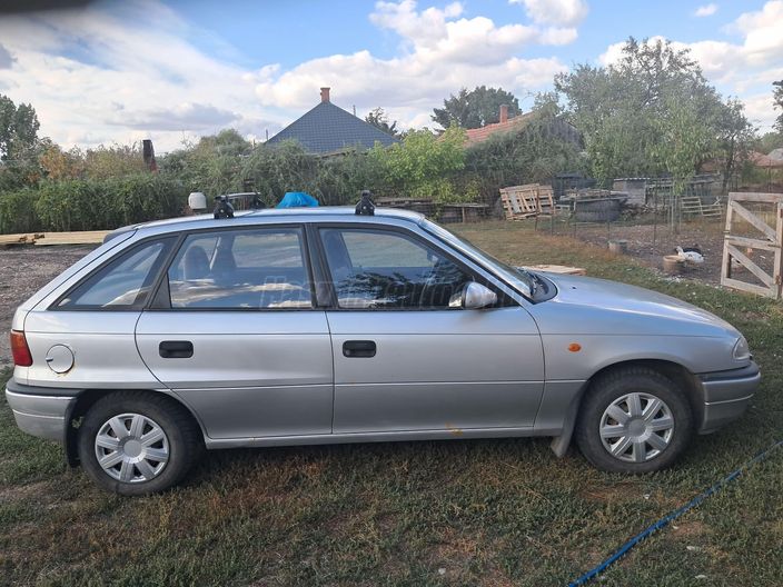 OPEL ASTRA F 1.4 Classic GL