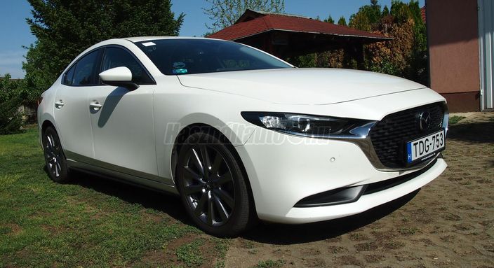 MAZDA 3 2.0 Skyactiv Plus
