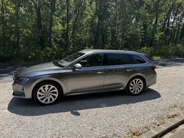 SKODA OCTAVIA Combi 2.0 TSI Selection 4x4 DSG