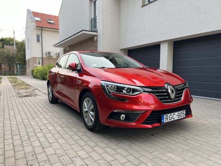 RENAULT MEGANE 1.3 TCe Intens