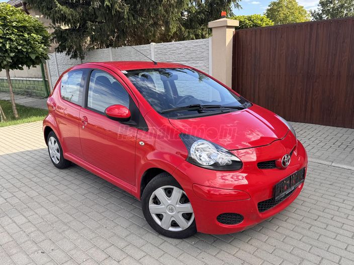 TOYOTA AYGO 1.0 AC