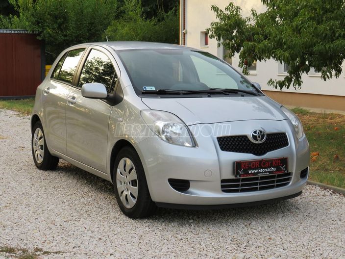 TOYOTA YARIS 1.3 Sol AC M-MT