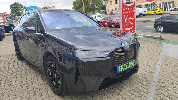 BMW IX xDrive60 109,1kWh