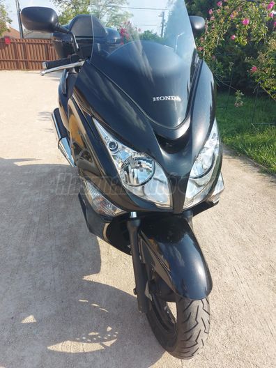 HONDA SW-T 600