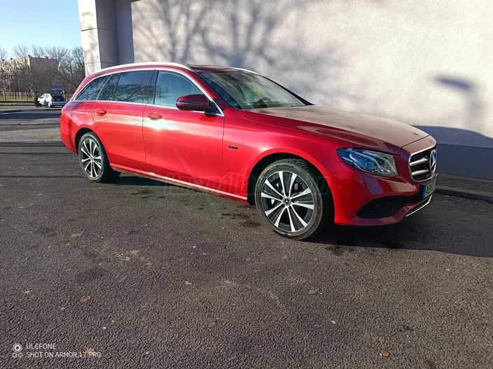 MERCEDES-BENZ E 300 de T 9G-TRONIC EQ Power