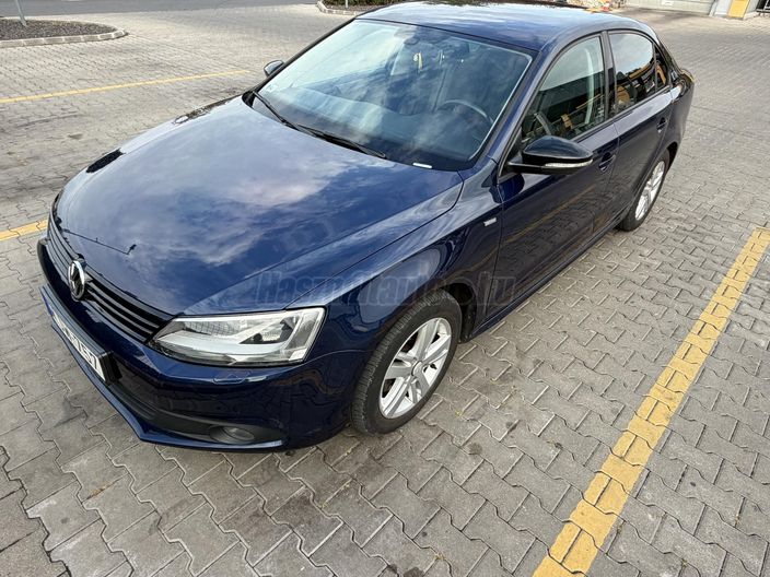 VOLKSWAGEN JETTA 1.6 CR TDI Trendline