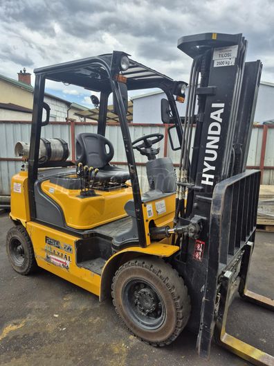 HYUNDAI 25L-7A
