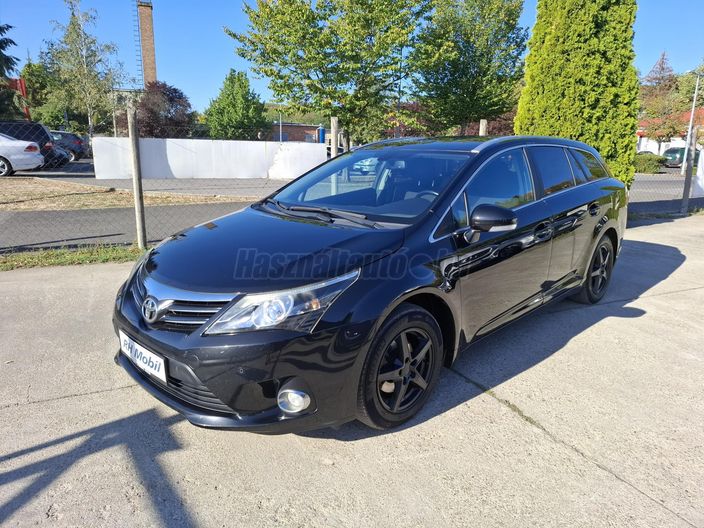 TOYOTA AVENSIS Wagon 2.0 D-4D Sol