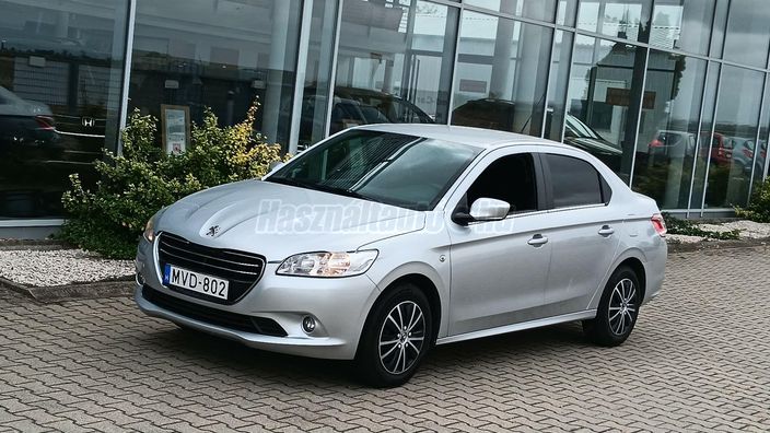 PEUGEOT 301 1.2 VTi PureTech Allure