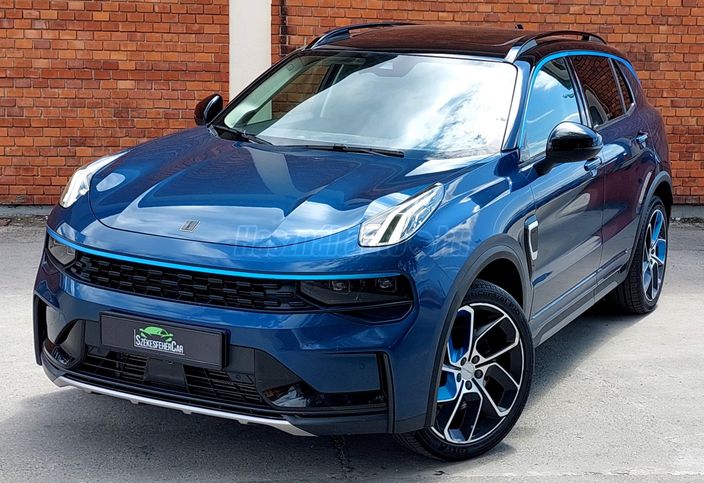 LYNK & CO 01