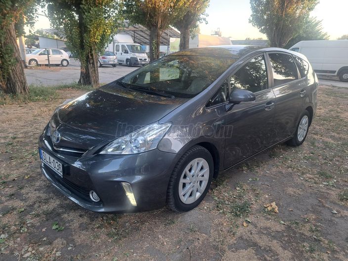 TOYOTA PRIUS+ 1.8 HSD Executive e-CVT