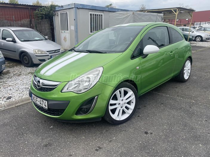 OPEL CORSA D 1.4 Sport