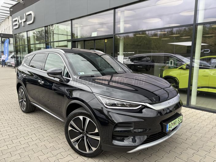 BYD TANG Flagship 108,8 kWh (7 személyes )