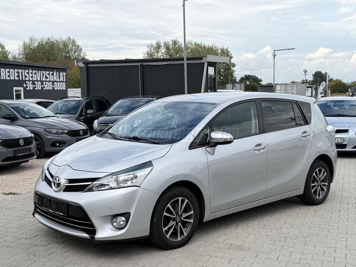 TOYOTA VERSO 1.8 Limited