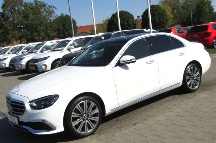 MERCEDES-BENZ E 300 de 4Matic 9G-TRONIC Plug-in hybrid