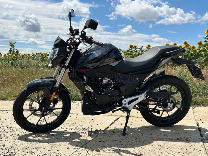 KEEWAY RKS 125