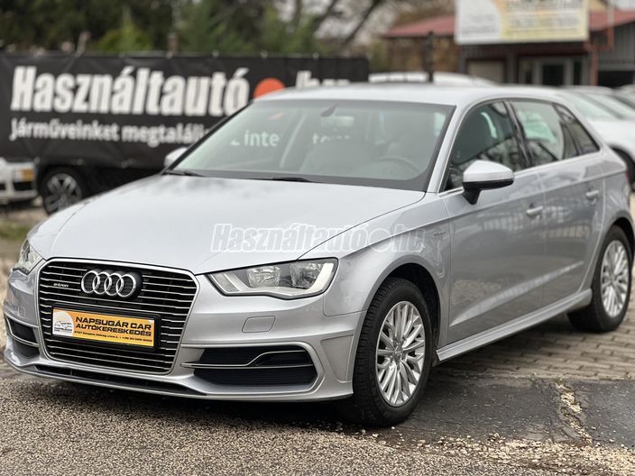 AUDI A3 Sportback 1.4 TFSI Attraction S-tronic e-tron