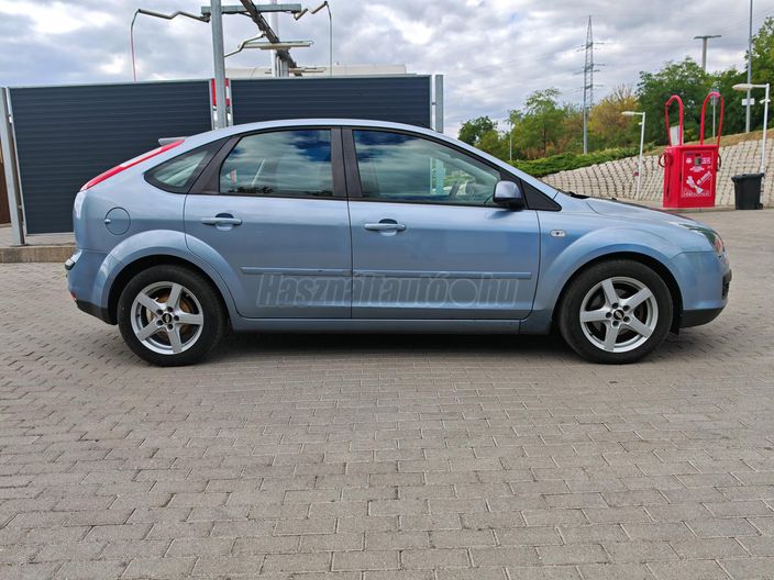 FORD FOCUS 1.8 FFV Trend Plus