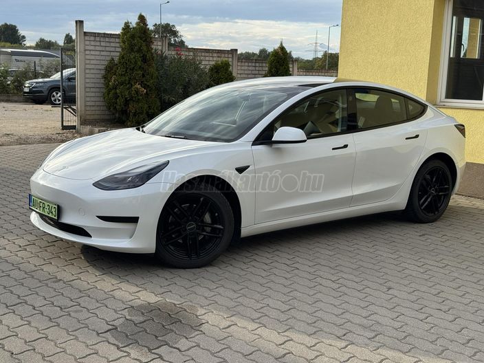 TESLA MODEL 3 RWD (Automata)