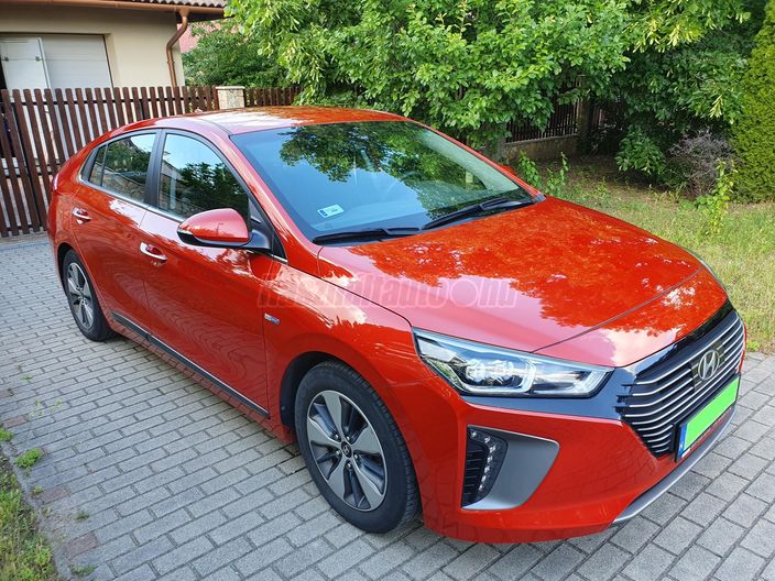 HYUNDAI IONIQ plug-in 1.6 GDi Premium DCT