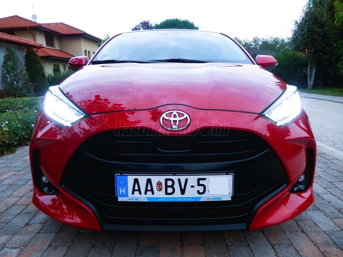 TOYOTA YARIS 1.5 VVT-i Comfort Style Tech