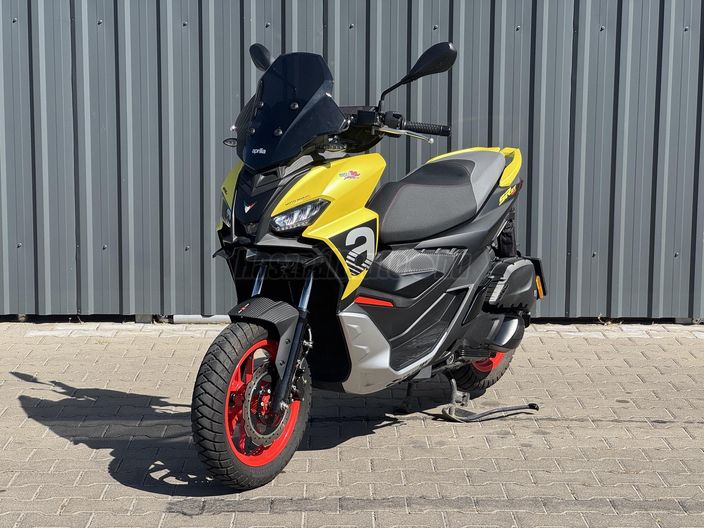 APRILIA SR GT 125