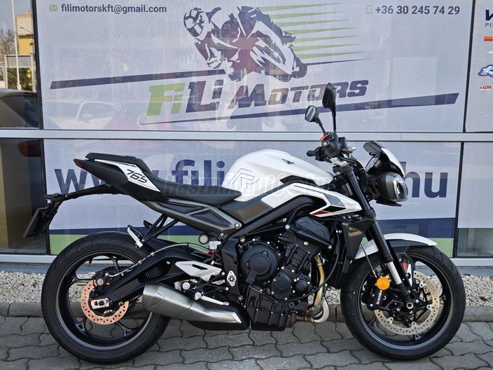TRIUMPH STREET TRIPLE