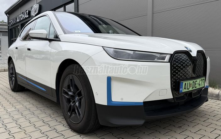 BMW IX xDrive40 74,1kWh