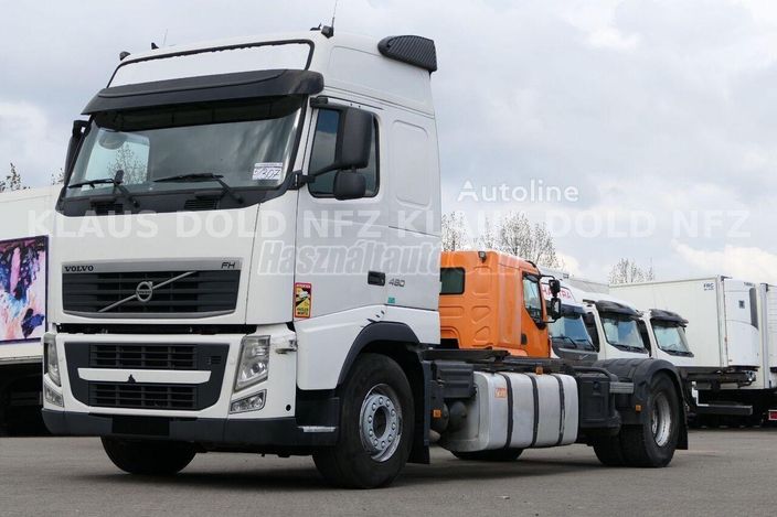 VOLVO FH 460 Globetrotter BDF Container Truck / Twin XL Fuel Tanks / F