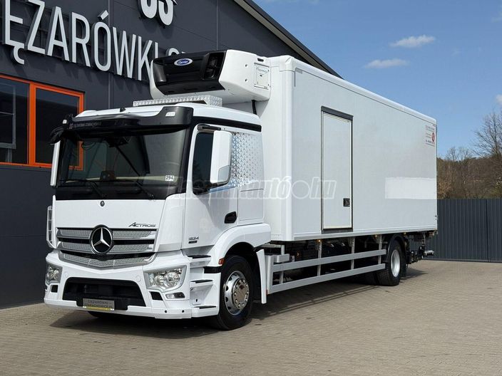 MERCEDES-BENZ Actros 1824