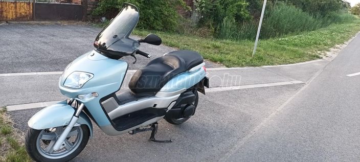 YAMAHA XC 300