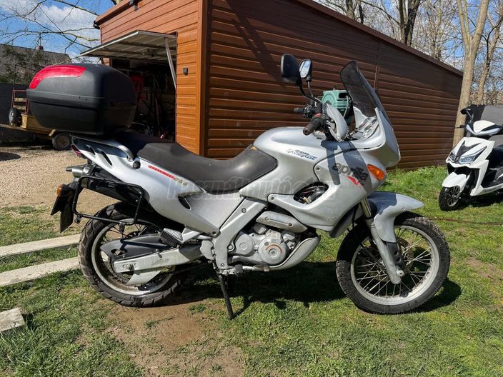 APRILIA PEGASO 650