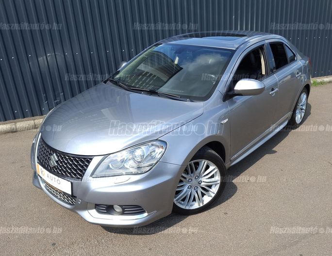 SUZUKI KIZASHI 2.4 SDLX CVT 4WD