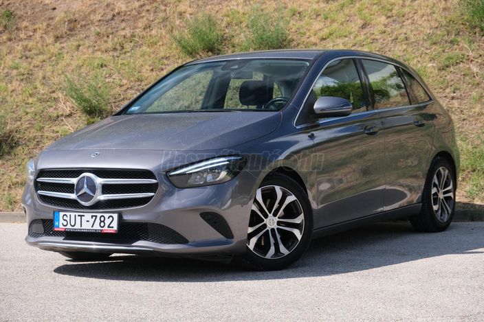MERCEDES-BENZ B 180 d Style 8G-DCT