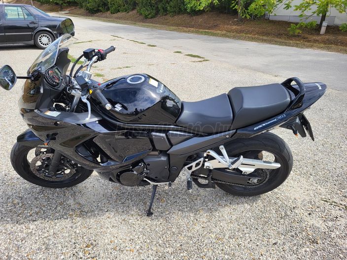 SUZUKI GSX 1250
