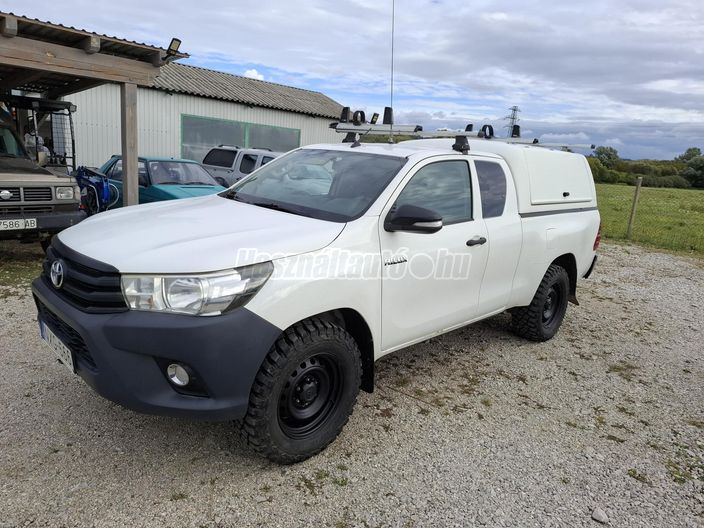 TOYOTA HILUX 2.4 D-4D 4x4 Extra Live