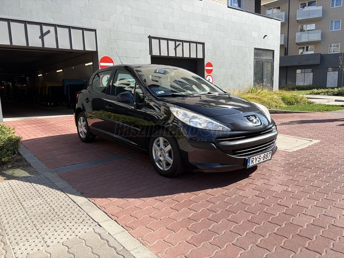 PEUGEOT 207 1.4 Saint Tropez