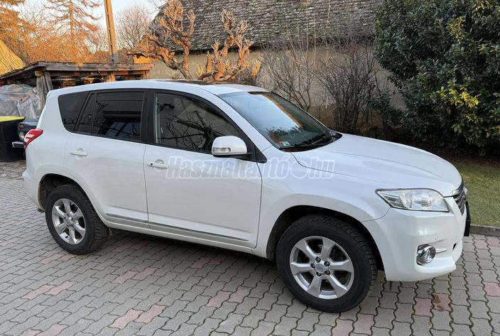 TOYOTA RAV 4 Rav4 2.2 D-4D Executive