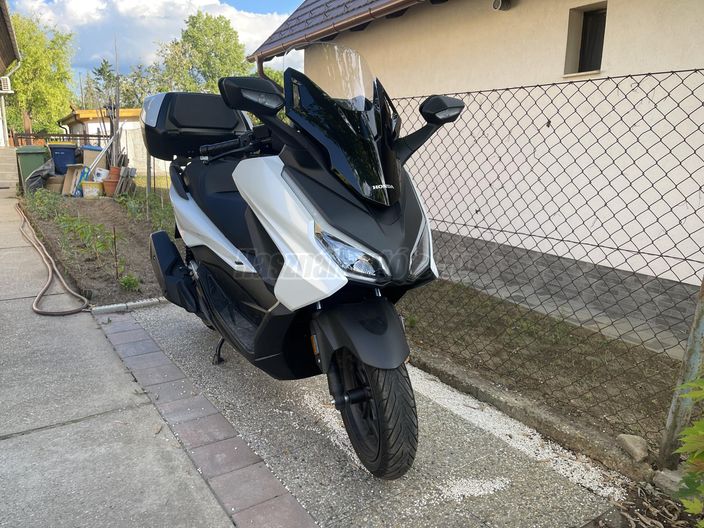 HONDA NSS 125 FORZA