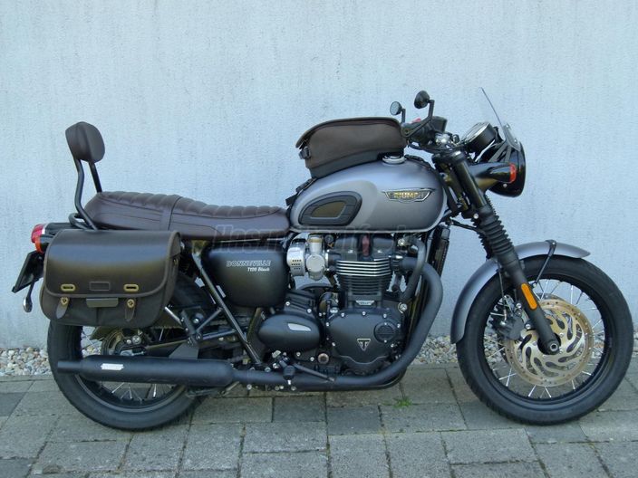 TRIUMPH BONNEVILLE