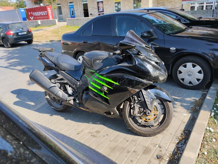 KAWASAKI ZZR 1400