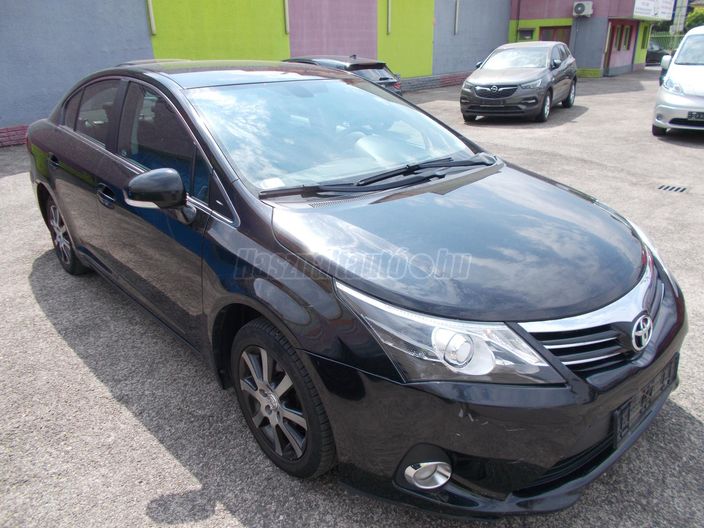TOYOTA AVENSIS 2.0 D-4D Sol