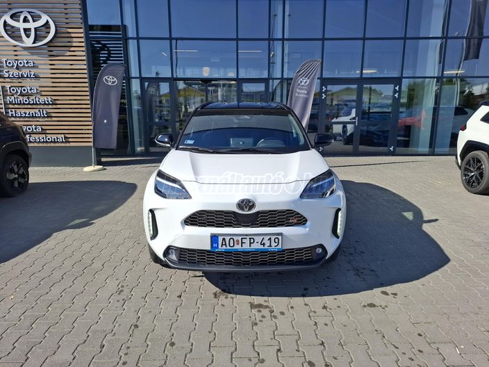 TOYOTA YARIS CROSS 1.5 Hybrid GR Sport e-CVT