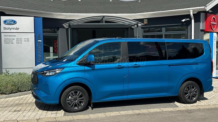 FORD TRANSIT Tourneo Custom BEV 340 L2H1 Titanium (Automata) (9 személyes )