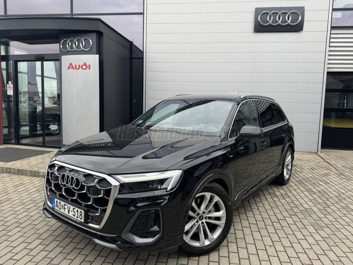 AUDI Q7 50 TDI S line quattro Tiptronic ic [7 személy]