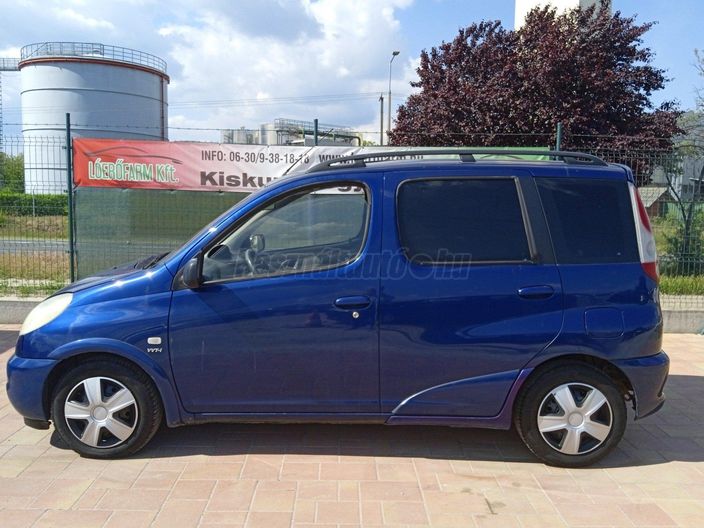 TOYOTA YARIS VERSO