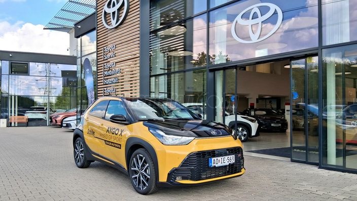 TOYOTA AYGO X 1.5 Hybrid GR Sport e-CVT