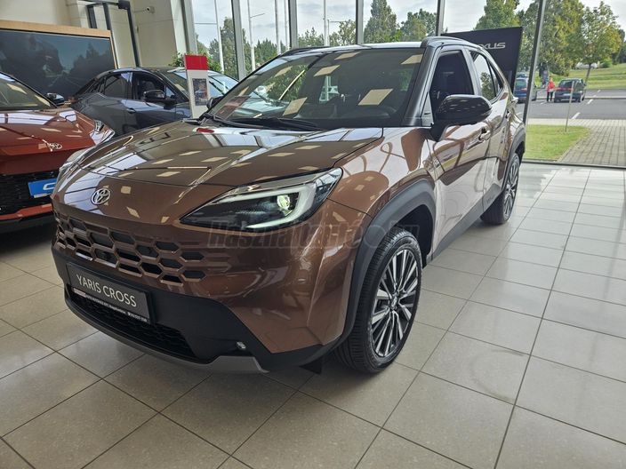 TOYOTA YARIS CROSS 1.5 Hybrid Executive bi-tone Tech AWD e-CVT