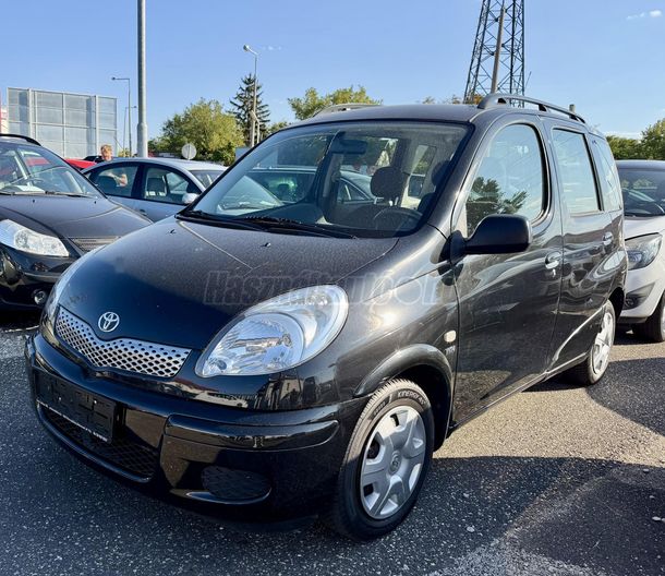 TOYOTA YARIS VERSO 1.3 Luna