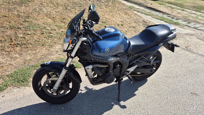 YAMAHA FZ6-N